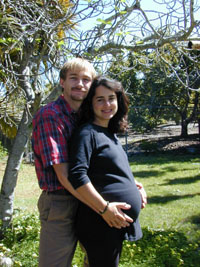 ErinUrsBelly12-200w.jpg (35616 bytes)