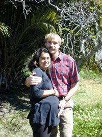 ErinUrsBelly21-200w.jpg (34082 bytes)